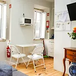 Daire Residencia Queiros - T1