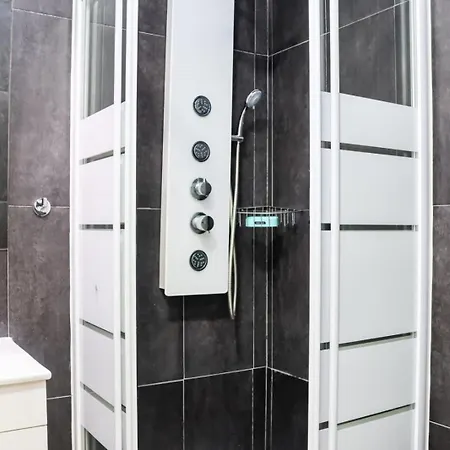 Residencia Queiros - T1 Лиссабон