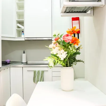 Apartment Residencia Queiros - T1 *